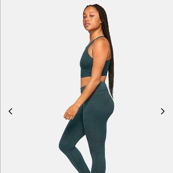 Outdoor Voices set - Picture 3 of 6